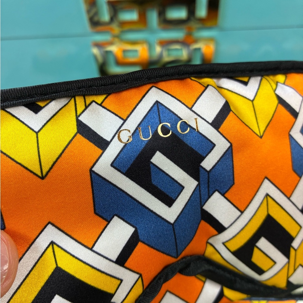 NWT Authentic Gucci Silk Geometric G Sleep Eye Mask w/ Pouch & Box - Picture 3 of 7